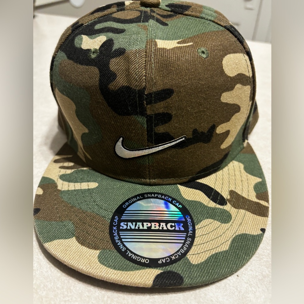 NWT Nike SnapBack Baseball Hat, Camouflage, one size fits all